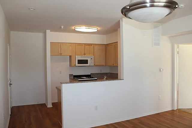 10227 Mason — Photo 18