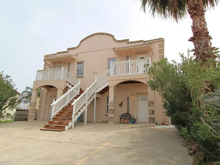 107 E Swordfish St #202 — Photo 2