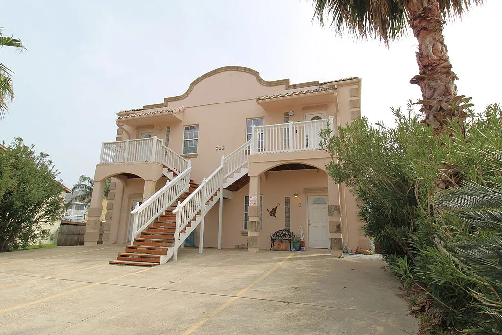 Building Photo - 107 E Swordfish St #202