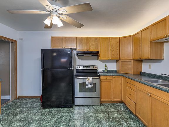5th image of 608 W South St