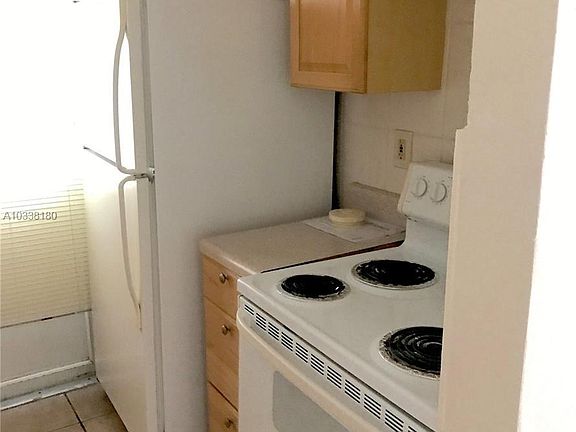 4th image of 2185 NE 123rd St APT 207