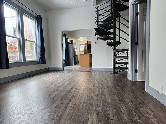 Dining room / great room