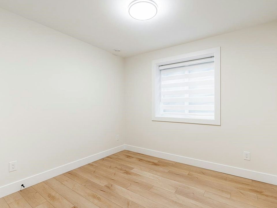 2nd image of 20154 82nd Ave