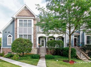 1933 Lynn Cir, Libertyville, IL 60048