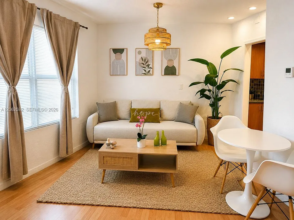7326 Collins Ave #207