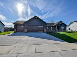 1921 Grieg Dr, Mount Horeb, WI 53572