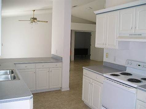 3rd image of 206 Birchwood Dr