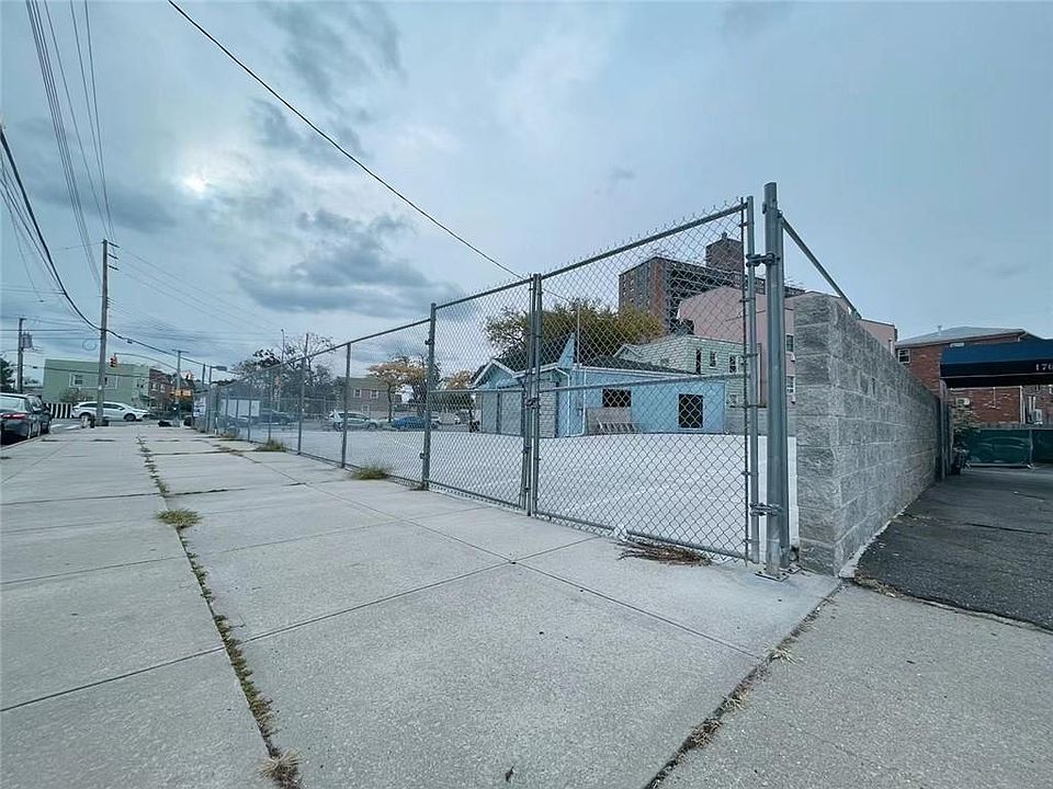 1st image of 2795 Cropsey Ave