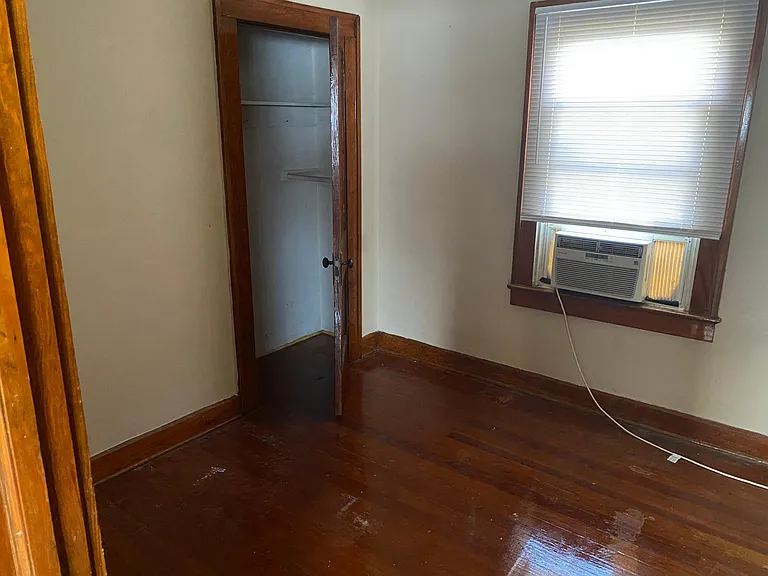 4405 Crittenden Ave — Photo 7