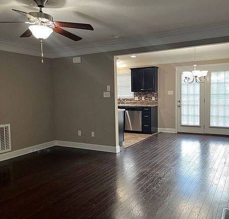5th image of 2721 Lucky Leaf Ln