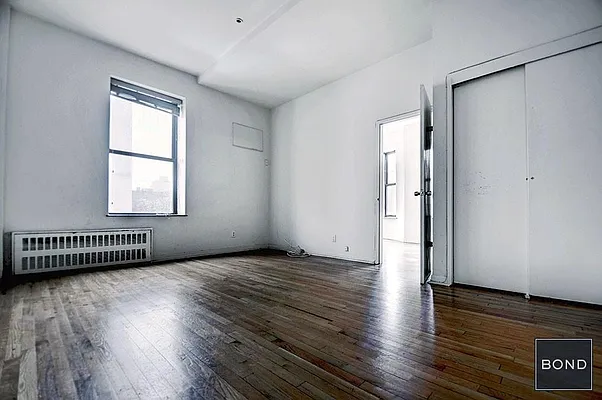 Rented by Bond New York | media 7