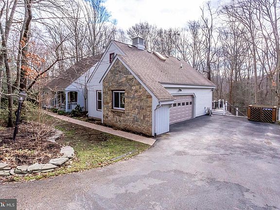2nd image of 5318 Black Oak Dr