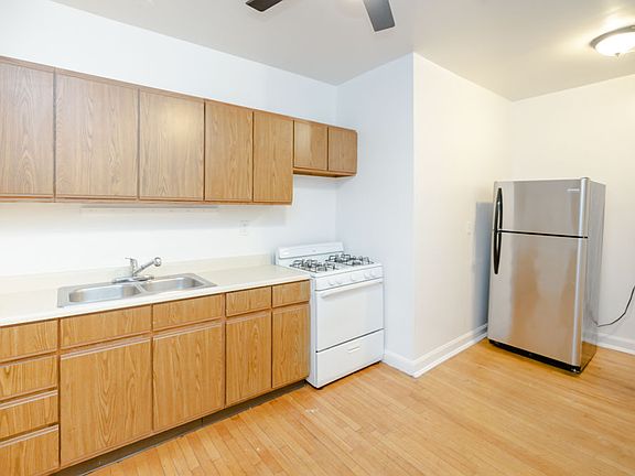 2nd image of 5401 S Harper Ave #54031