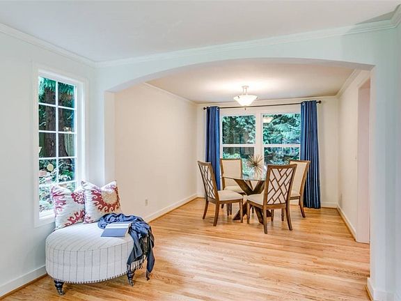 5th image of 20409 NE 41st St