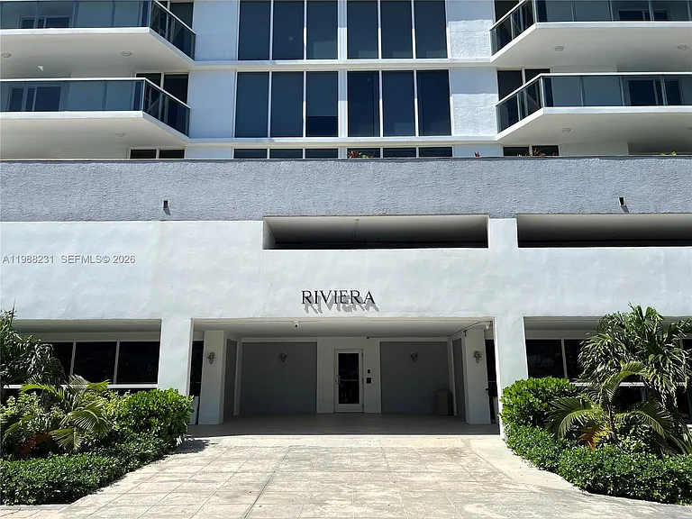 2401 Collins Ave #803 — Photo 38