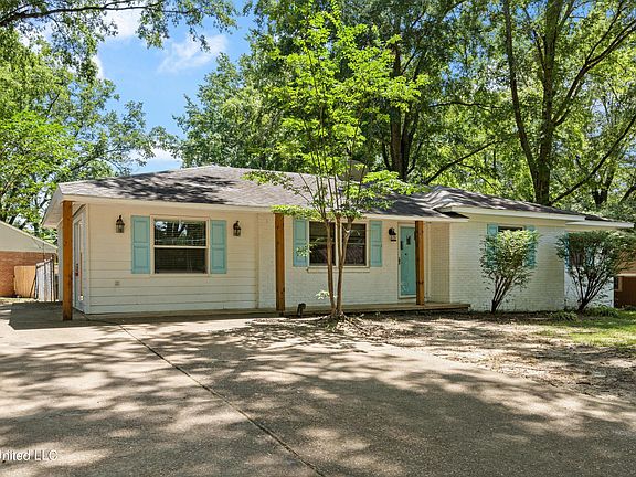 2nd image of 479 Oakhurst Dr