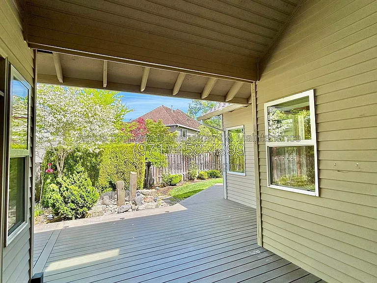 820 NW Pebble Beach Way — Photo 6