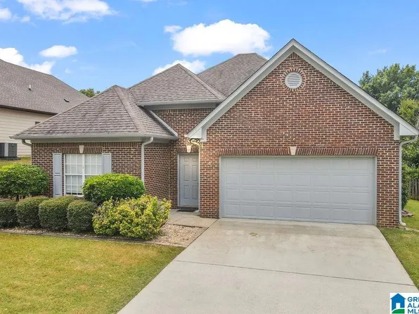 320 Bedford Cir, Calera, AL 35040