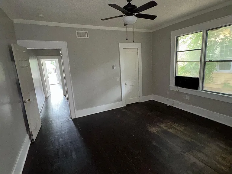 1512 Kemp Blvd — Photo 4