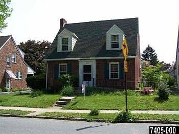 1st image of 819 Hill St
