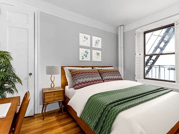 4th image of 130 W 16th St APT 42