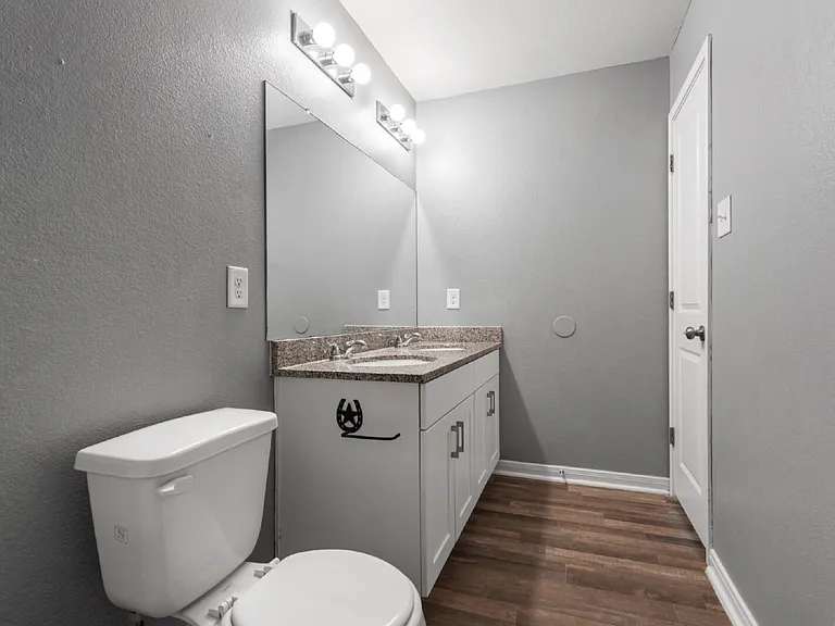 15638 Del Norte Dr — Photo 15