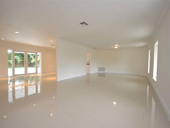 2nd image of 8100 SW 136th St