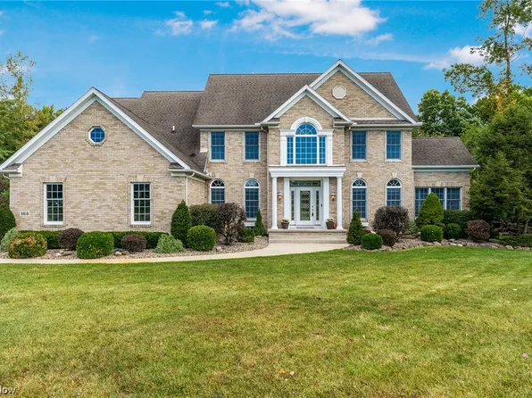 165 Deer Valley Dr, Clinton, OH 44216