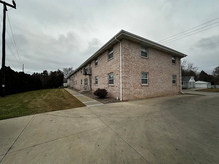207 Fort Howard Ave — Photo 7