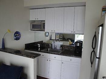 4th image of 1021 Scott St APT 257