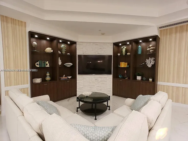 6917 Collins Ave #720 — Photo 42