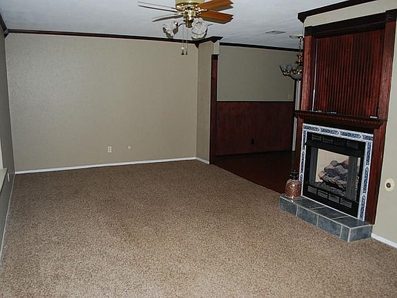 4th image of 823 Corydon Dr