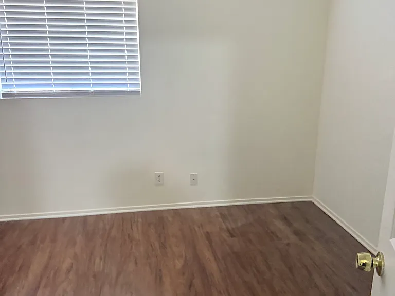 1716 Cordoba Ln #B — Photo 9