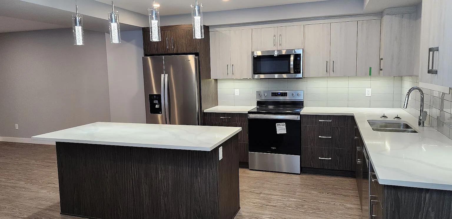 10905 94 Street Northwest, Edmonton, Alberta, Canada, T5H 1G1 — Photo 3