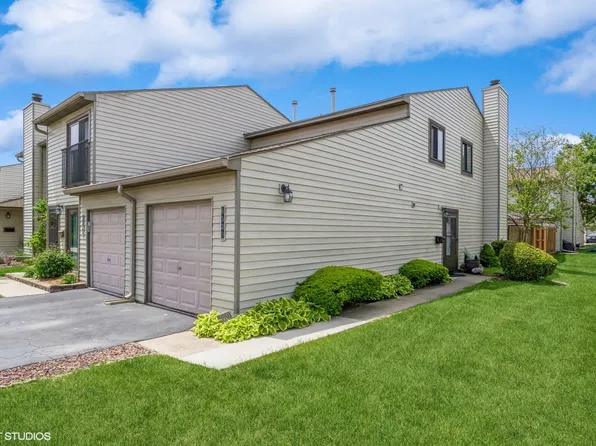 6330 Hathaway Ln Unit 6330, Downers Grove, IL 60516