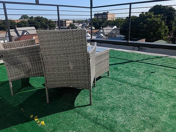 4th image of 977 E 34th St #4H