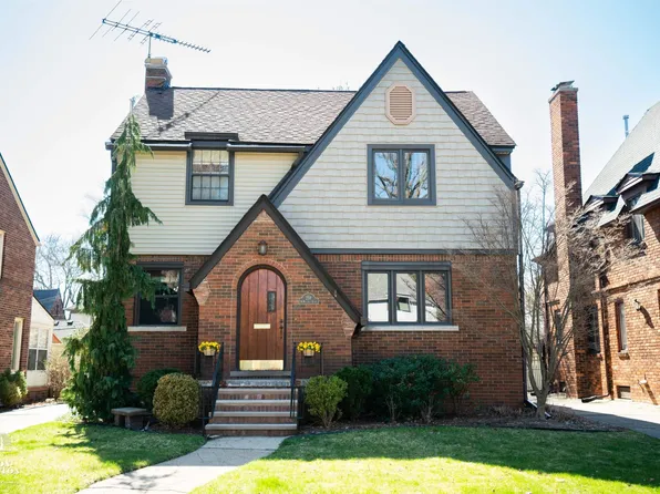 259 McMillan Rd, Grosse Pointe Farms, MI 48236