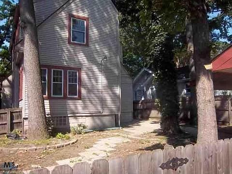 3rd image of 302 Virginia Ave