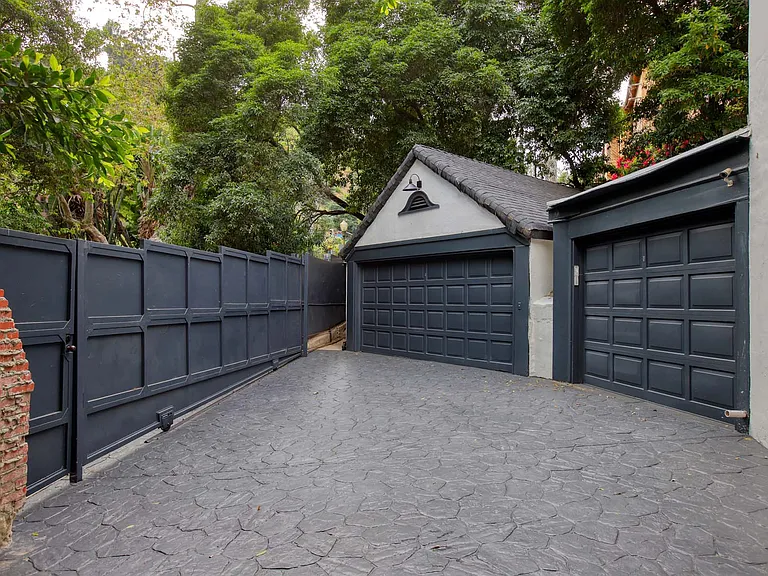 2050 Laurel Canyon Blvd — Photo 53