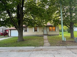 408 SE 2nd St, Greenfield, IA 50849