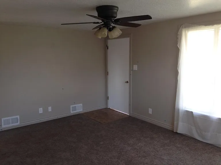 379 N 250 E — Photo 12