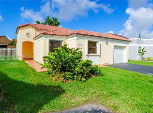 10411 SW 68th St, Miami, FL 33173