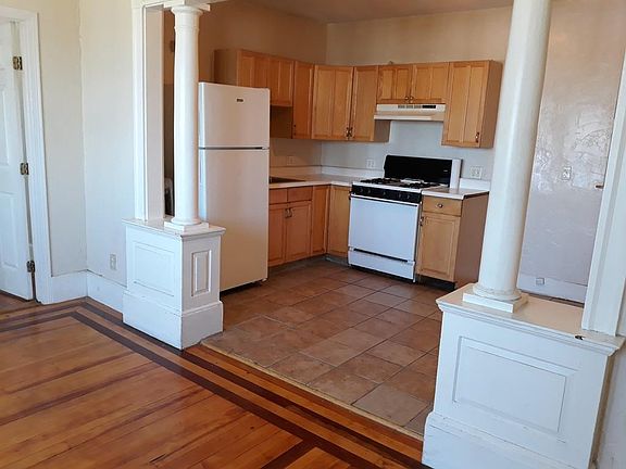 4th image of 5 Florence Ave #2