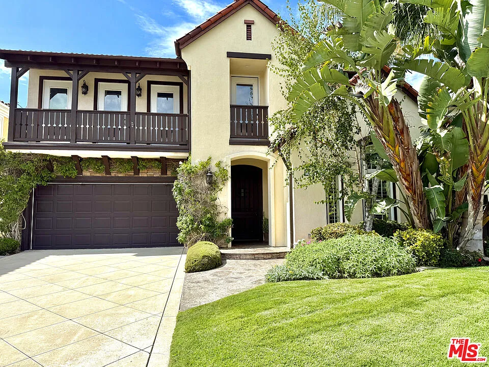 5 bed, 3.5 bath, 4024 sqft, $14,992 — Photo 1