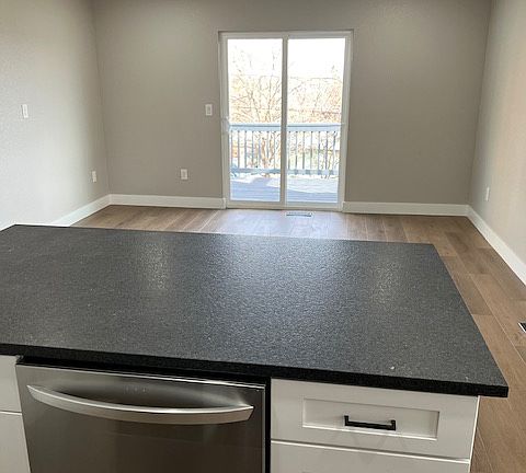 4th image of 3332 S Canosa Ct #3336