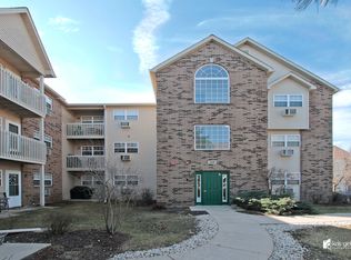 310 Cunat Blvd APT 3B, Richmond, IL 60071