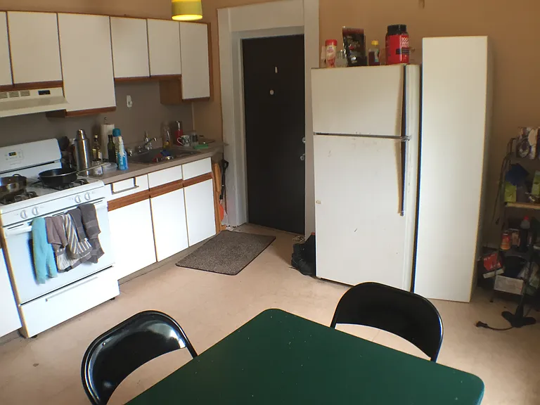 401-n-33rd-st-1r-17