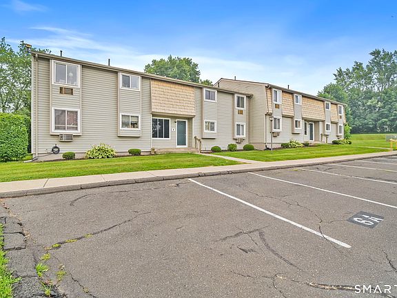 2nd image of 6 Carillon Drive #D