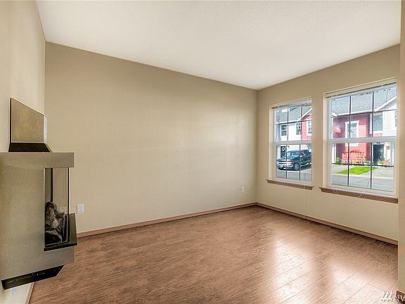 5th image of 10512 140th St Ct E Unit 56