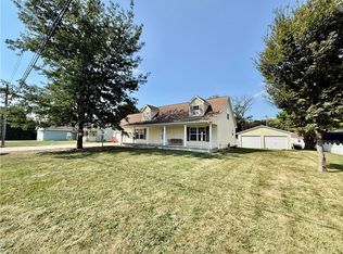 311 S Polk St, Sullivan, IL 61951